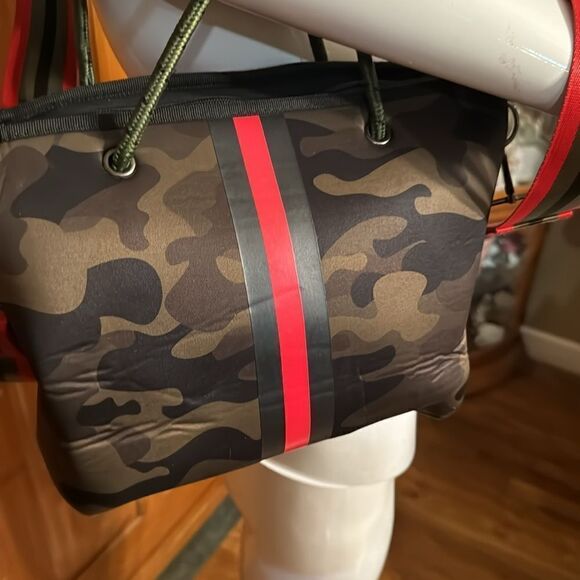 HAUTE SHORE  neoprene bag - Picture 2 of 8